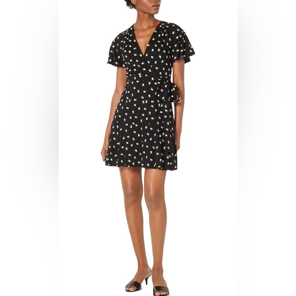 Jill Jill Stuart Embroidered Wrap Dress Black: Off-White/size 8